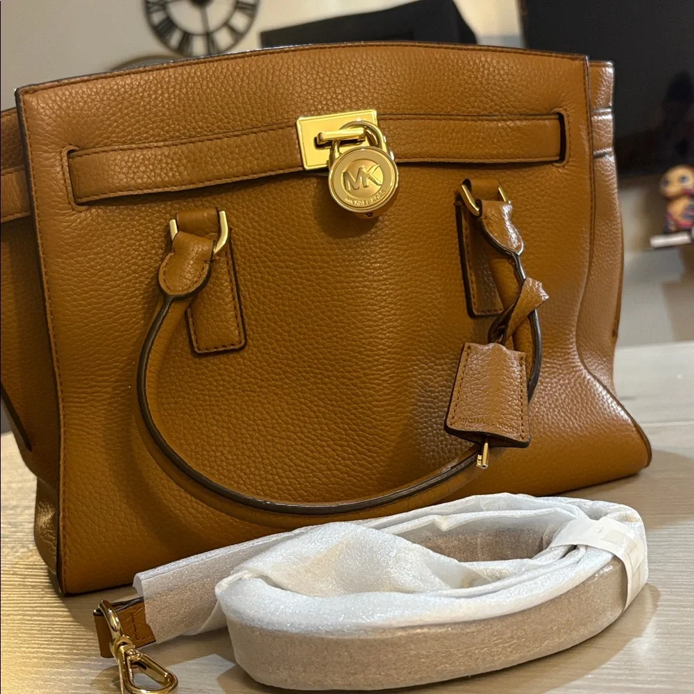 NWT Michael Kors Brown Hamilton Traveler‎ Large Leather Satchel